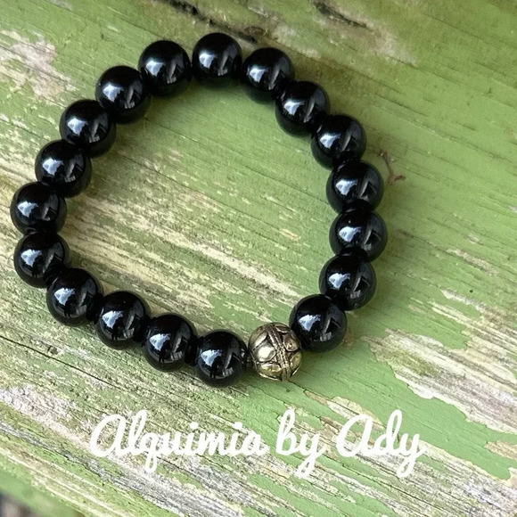 Rustic brass Black onyx 8mm beaded bracelet - Picture 1 of 5